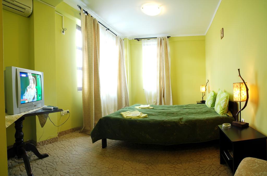 Curtea Brancoveneasca Hotel Constança Quarto foto