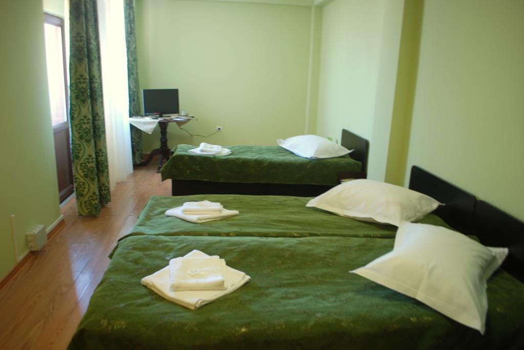 Curtea Brancoveneasca Hotel Constança Quarto foto