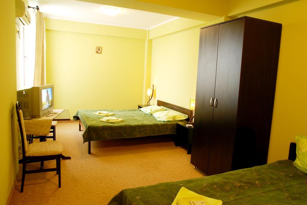 Curtea Brancoveneasca Hotel Constança Quarto foto