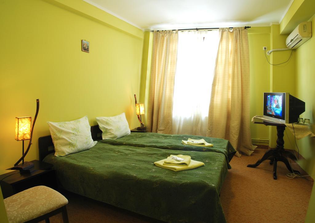 Curtea Brancoveneasca Hotel Constança Quarto foto